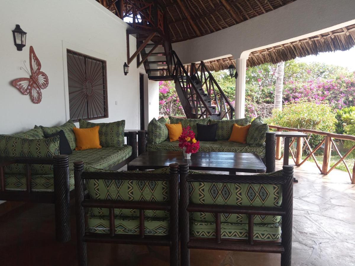 Queen K Cottages Watamu At Chrystal Homes Экстерьер фото