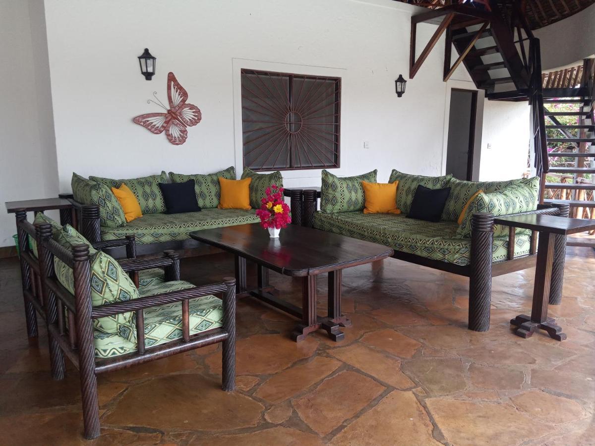 Queen K Cottages Watamu At Chrystal Homes Экстерьер фото