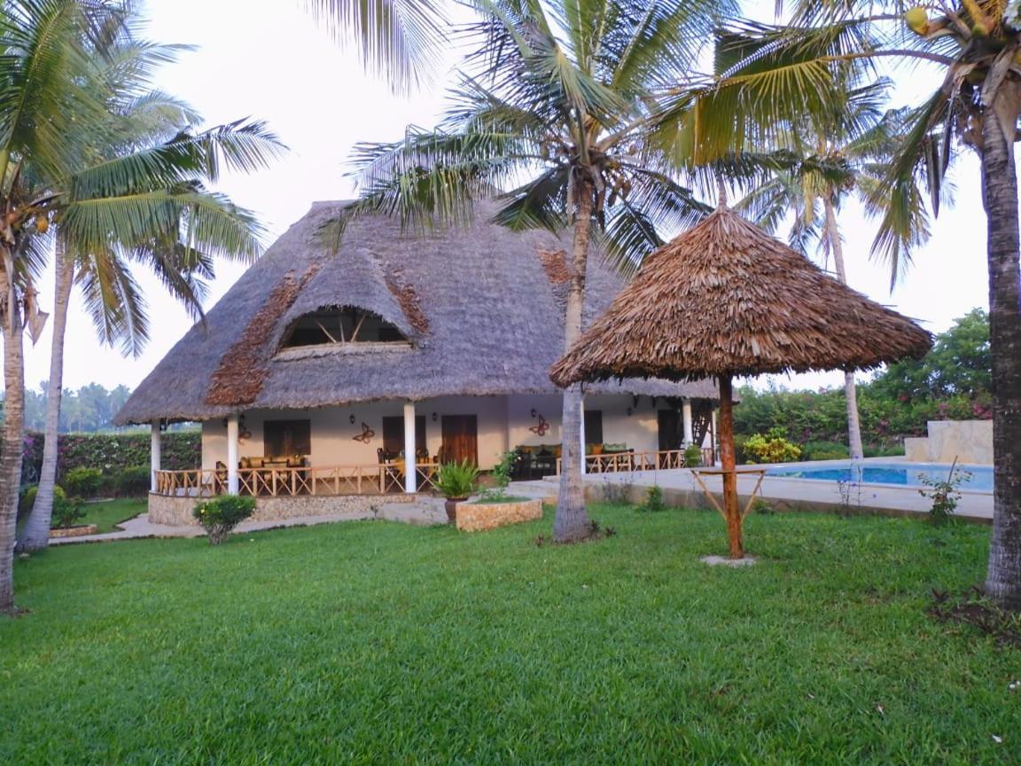 Queen K Cottages Watamu At Chrystal Homes Экстерьер фото