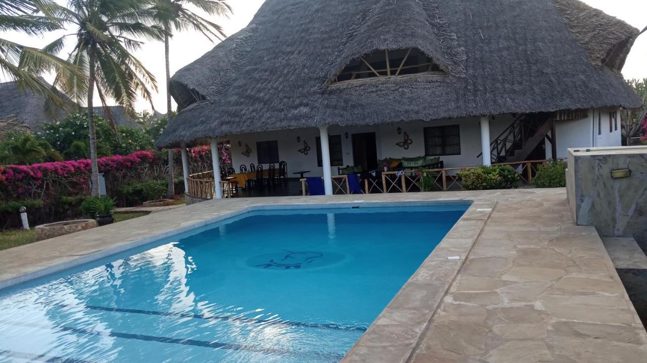 Queen K Cottages Watamu At Chrystal Homes Экстерьер фото