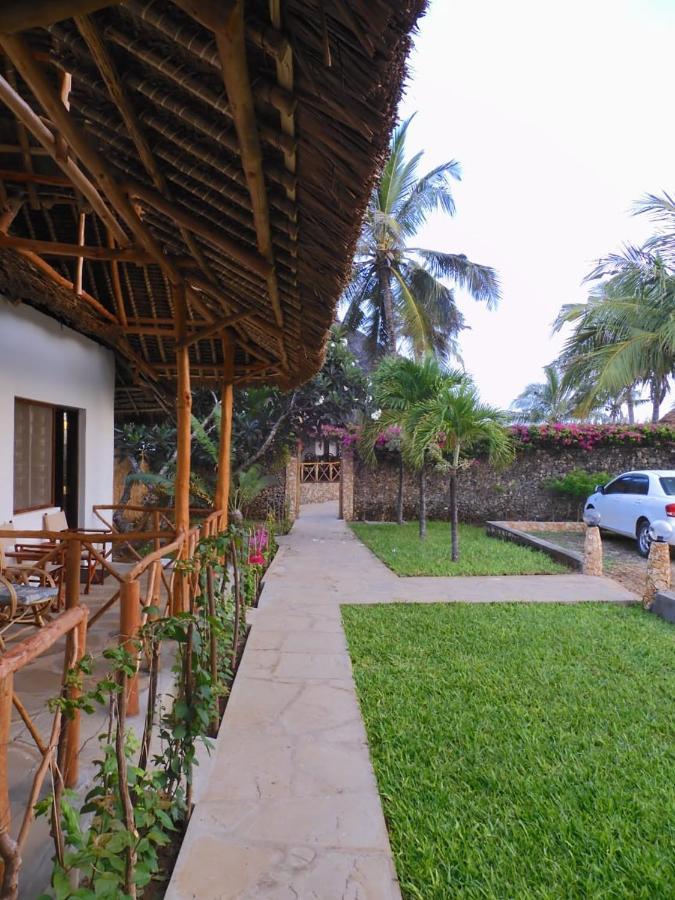 Queen K Cottages Watamu At Chrystal Homes Экстерьер фото